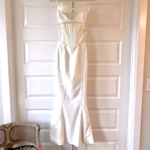 NWT HOUSE OF CB Paloma Ivory Corset Sleeveless Mermaid Gown XS MSRP $285 - Picture 5 of 13